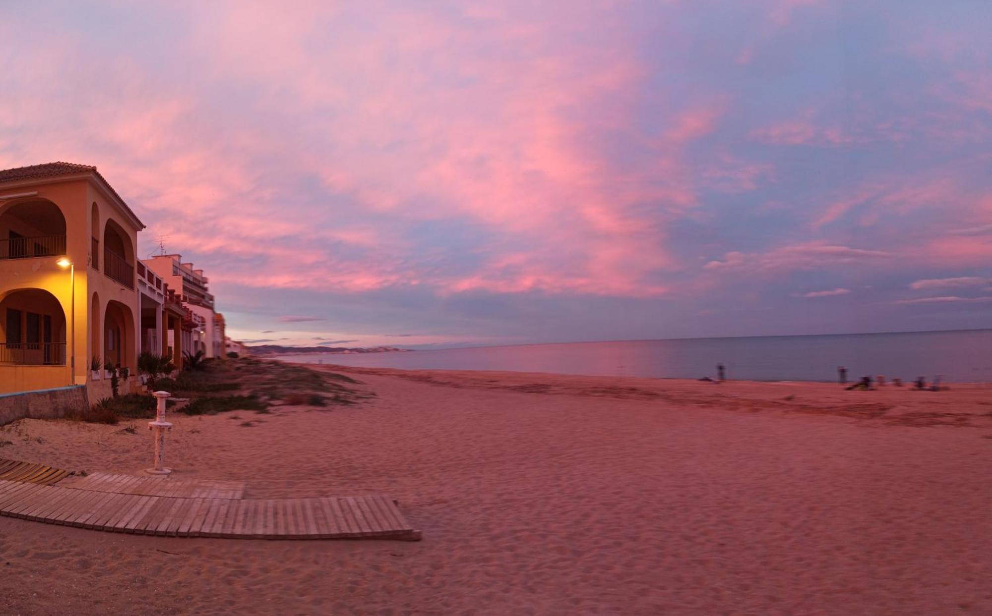 Sunset Room At Front Beach - Habitacion En La Playa Piso Privado Tavernes de Valldigna Exterior foto